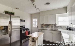 Photo - 2102 W Mistletoe Ave