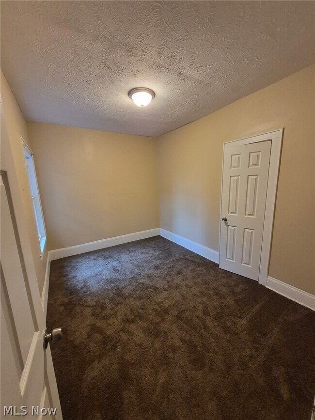 Photo - 3399 E 140th St Unidad 2