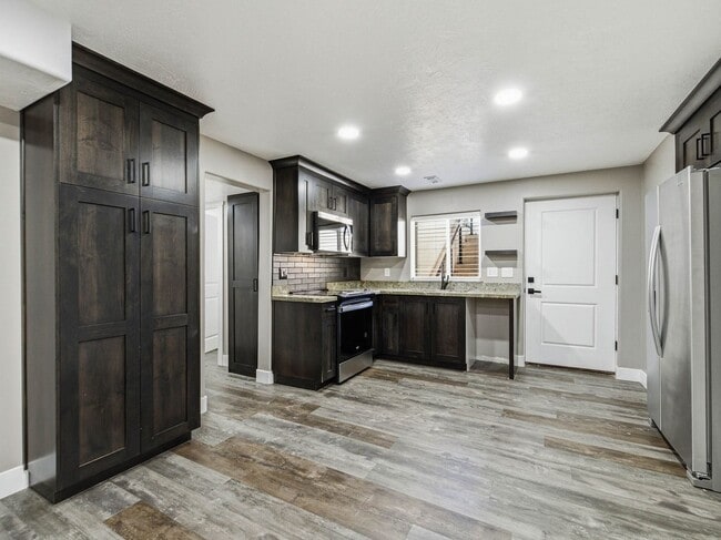 Photo - RES_O VAN DER WATT_14512 Unit BASEMENT