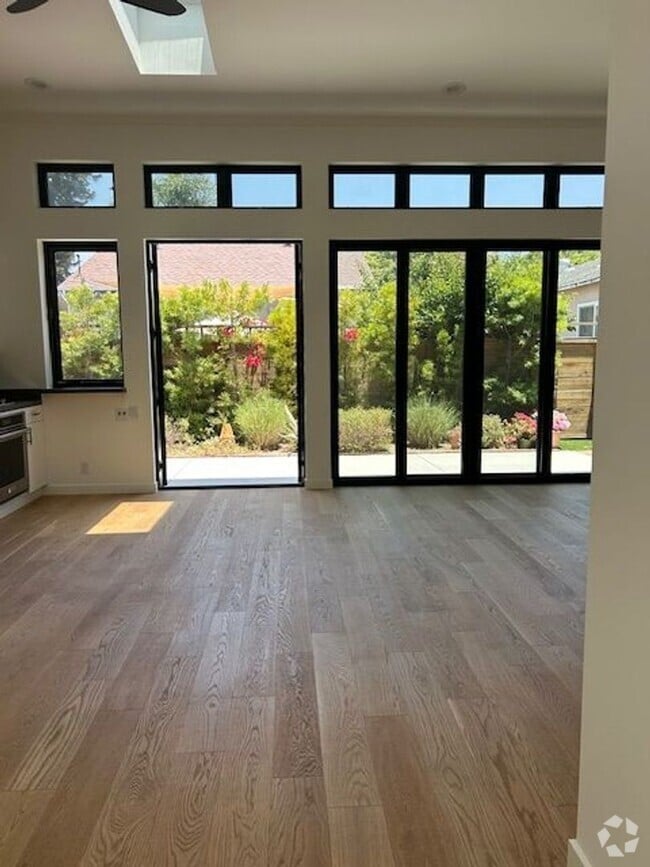 Building Photo - 1727-1727 S Carmelina Ave Unit 1727 - ADU Rental