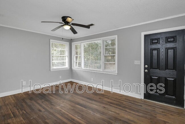 Building Photo - 3300 Margrave Rd Unit B