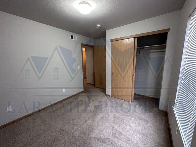 Photo - 529 Mitchell St