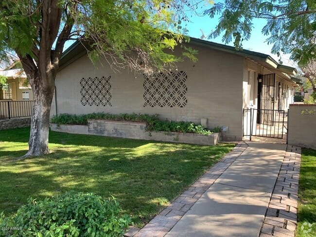 Building Photo - 7153 N 57th Dr Unit 1 Rental