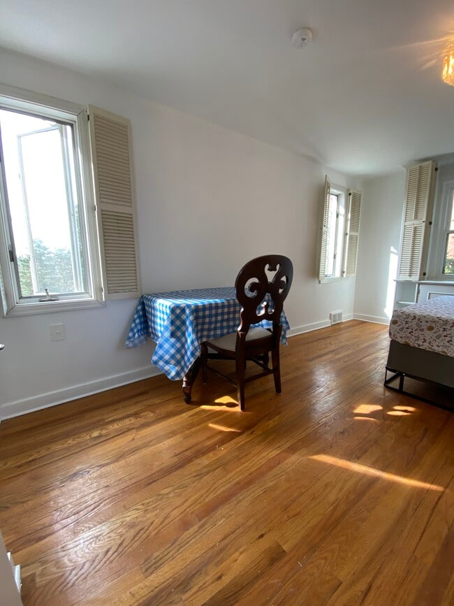 Photo - 5512 Forbes Ave