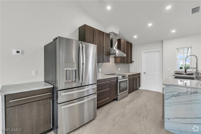 Building Photo - 1004 SE 42nd Ln Rental