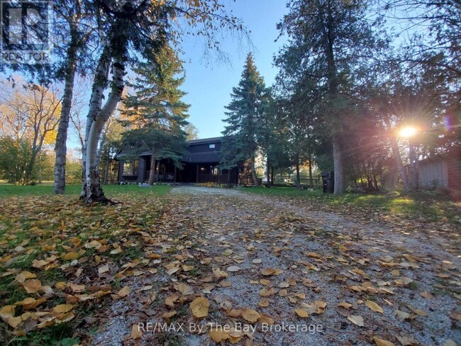 Photo - 22 Woodcrest Ave