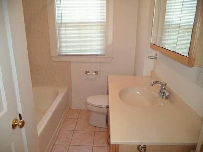 Bathroom - 38 Harvard Rd Unit 1