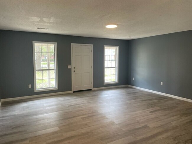 Photo - Renovated 4 Bedroom 2 Bath Home for Rent!!