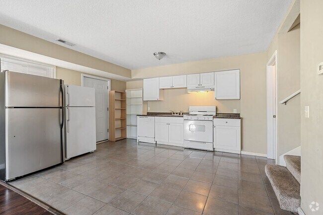 Building Photo - 629 SE Oak St Unit 2 Rental