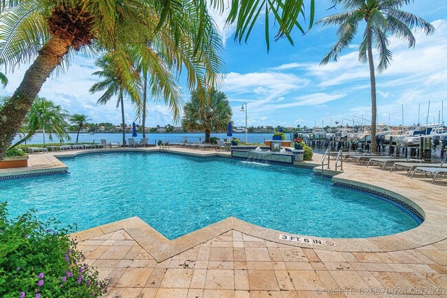 Photo - 131 Yacht Club Way Unit 307