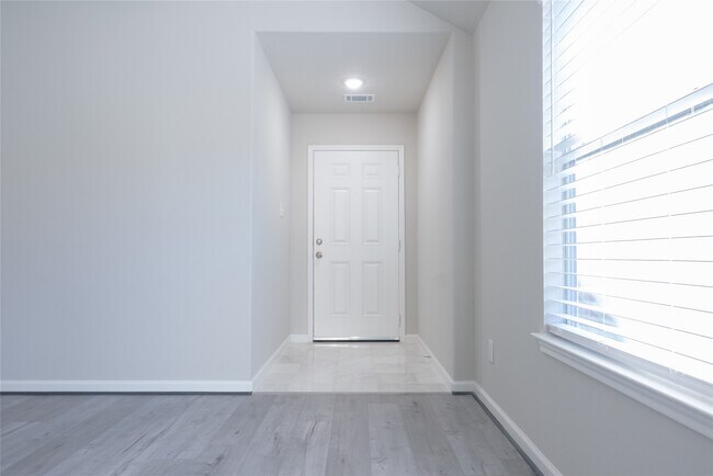 Photo - 2706 Star Peak Dr