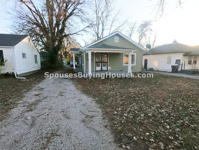 Building Photo - 4061 E 34th St