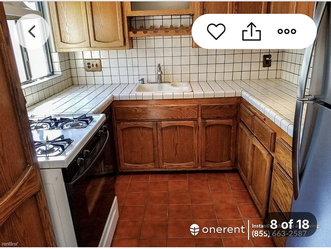 Kitchen - 4715 Milne Dr