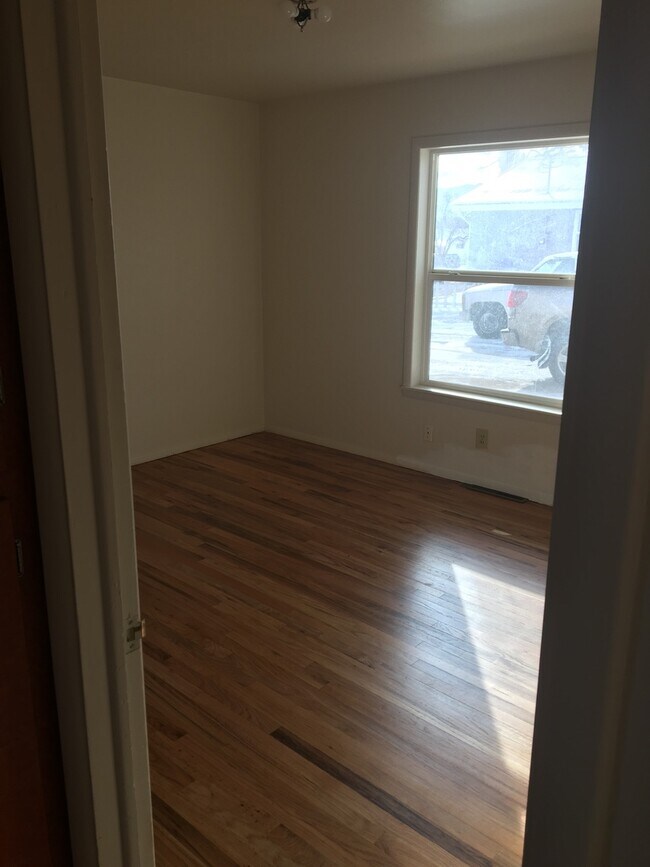 Photo - Great Location - 2 bedroom 1 bath duplex unit