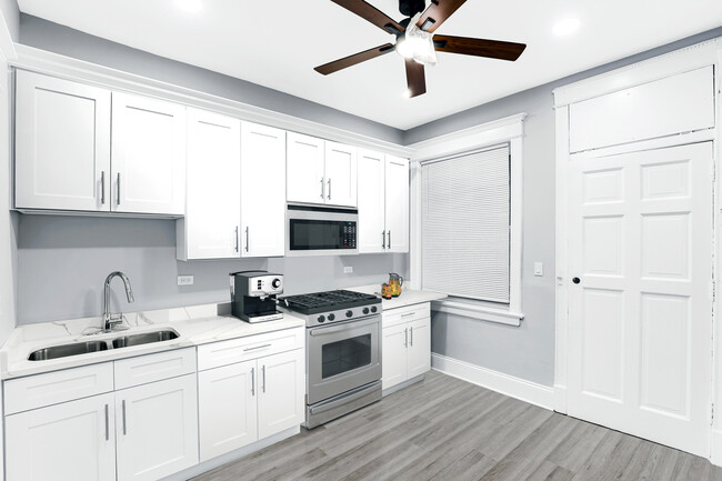 Photo - 5341 S Indiana Ave