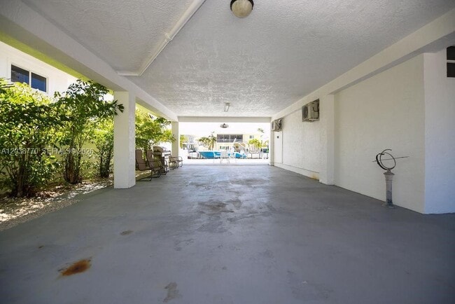 Photo - 177 Lorelane Pl