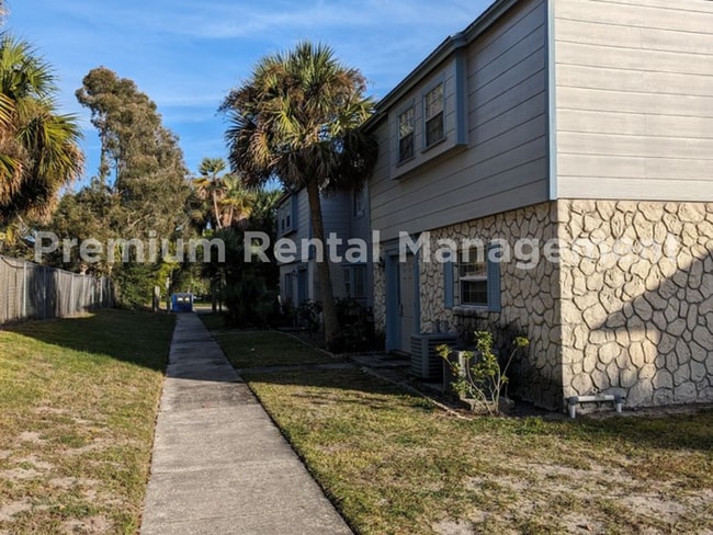 Building Photo - One bedroom apt 7 or 12 months furnish or unfurnished. Apartamento disponible amueblado o sin mue...