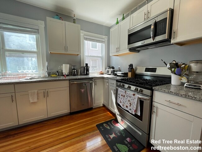 124 Lowell St