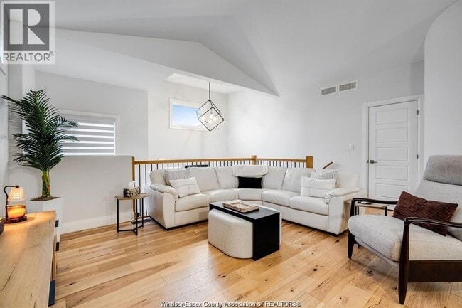 Photo - 241 Robinson Ave