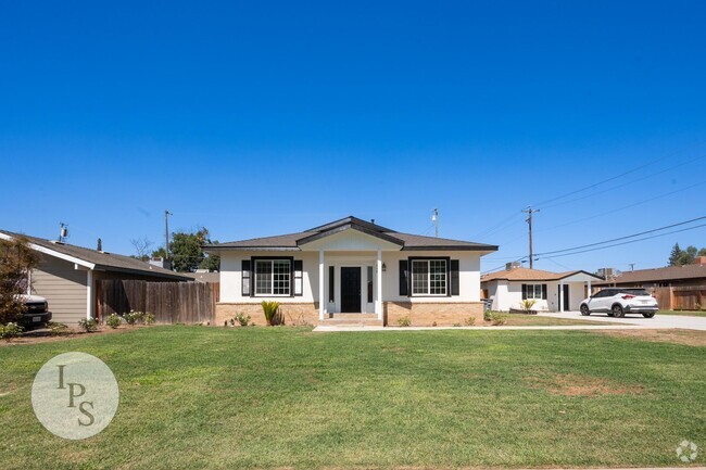 Building Photo - Beautifully Renovated Clovis Home, 3BR/3BA...