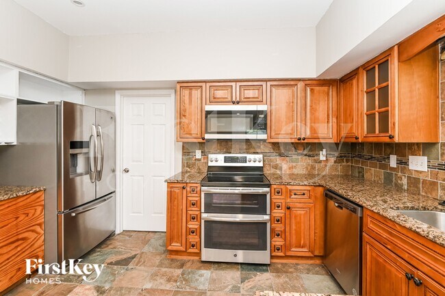 Photo - 9906 Elsenham Ln