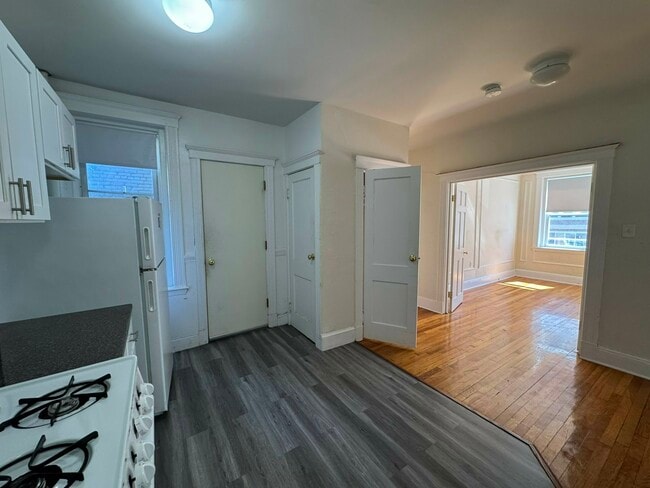 Building Photo - 11 Vinal St Unit 7