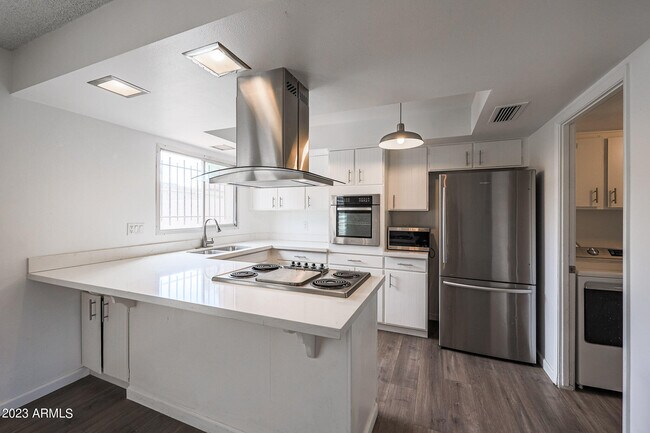 Photo - 3868 N 30th St
