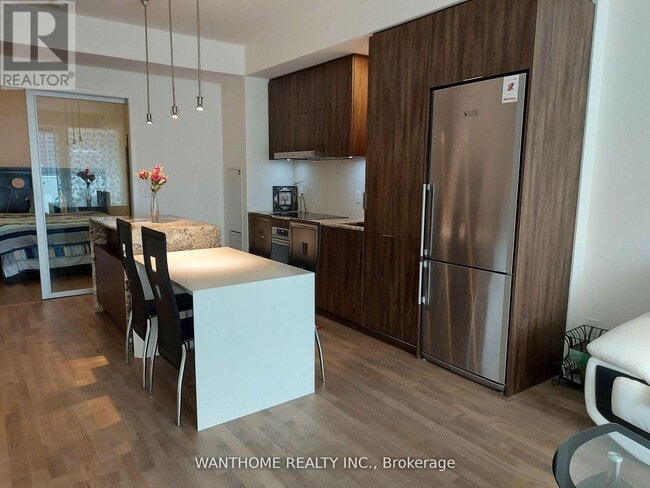 Photo - 1 Bloor St E Unité 502