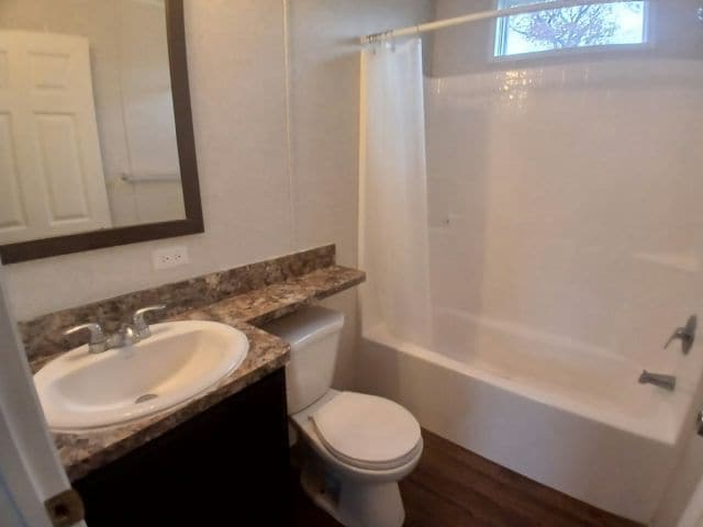 Photo - 192 Bluejay Ln