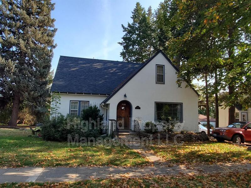 Photo - 520 NE Maple St Unit #A B & C