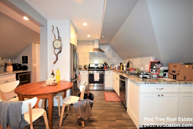 Photo - 62 Mapleton St Condo Unit 3