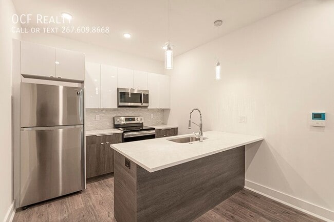 Building Photo - 2623 Christian St Unit 203