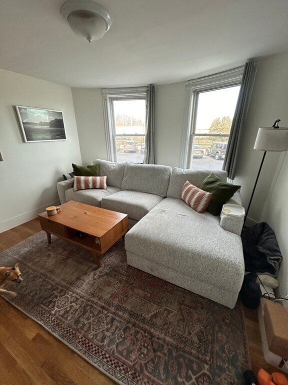 Photo - 861 E 1st St Unit 1