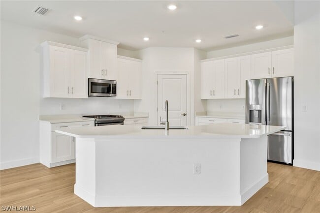 Photo - 16881 Fairgrove Way Unidad 7-202