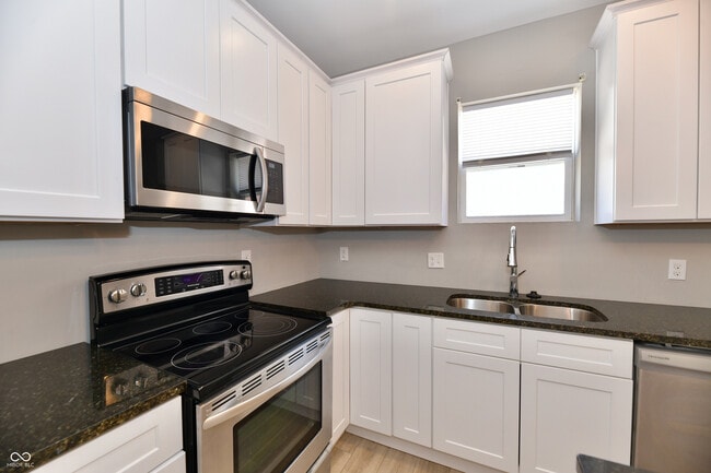 Photo - 1338 Barth Ave