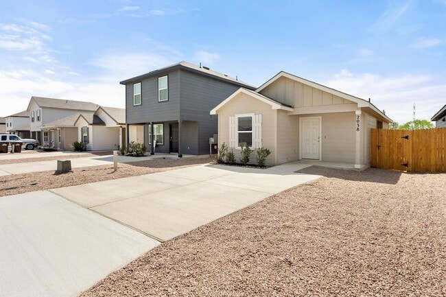 Photo - 2038 Zephyr Lily