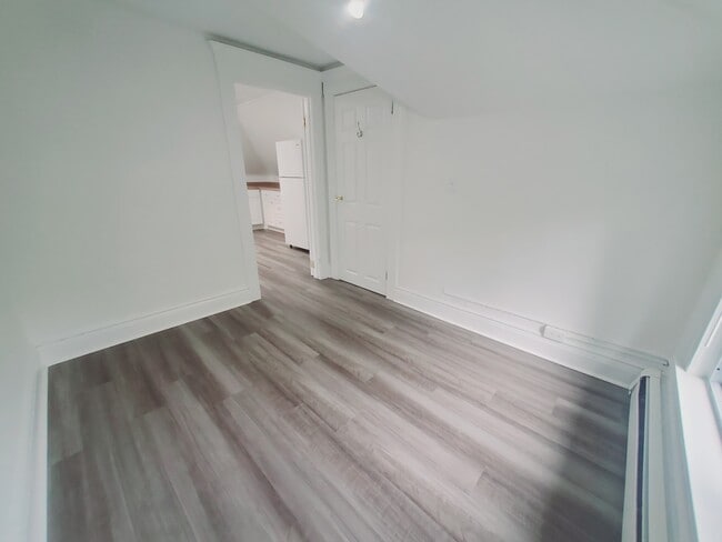 Photo - 76 Lindale St Unit 3