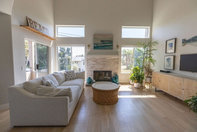 Photo - 551 Hygeia Ave Townhome