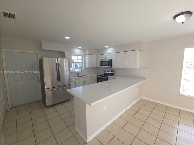 Photo - 712 SW 6th St