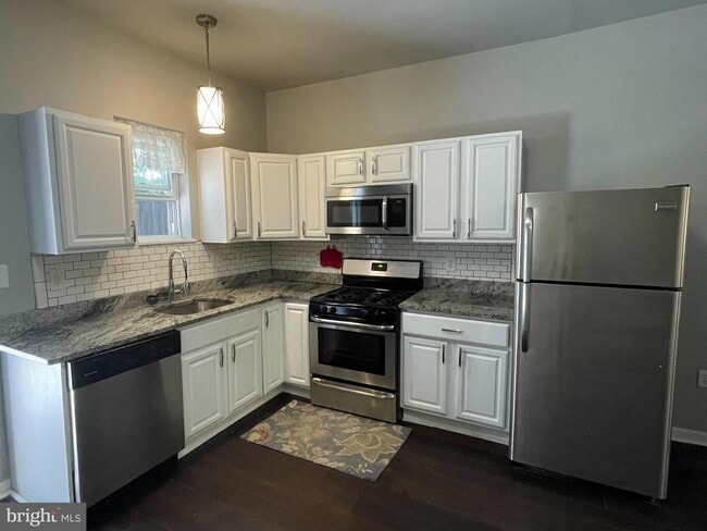 Building Photo - 1455 N 30th St Rental