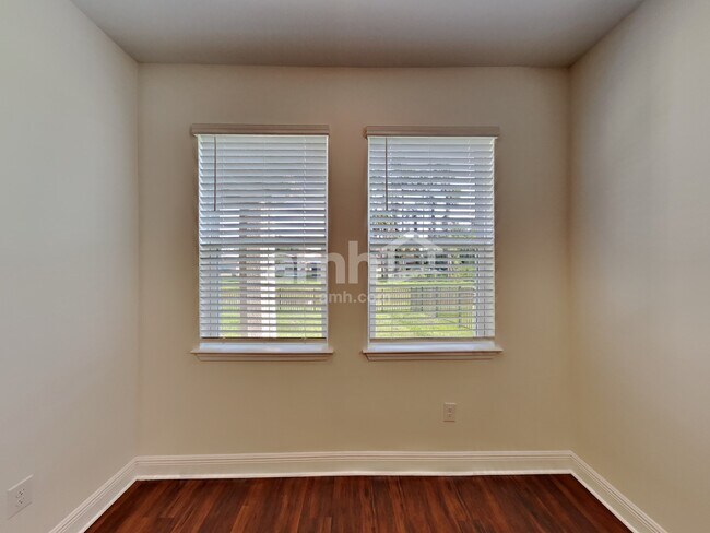 Photo - 27611 St Andrews Ave