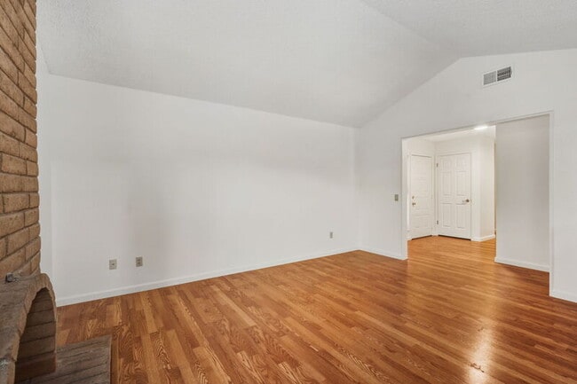 Photo - 10028 Biscanewoods Way