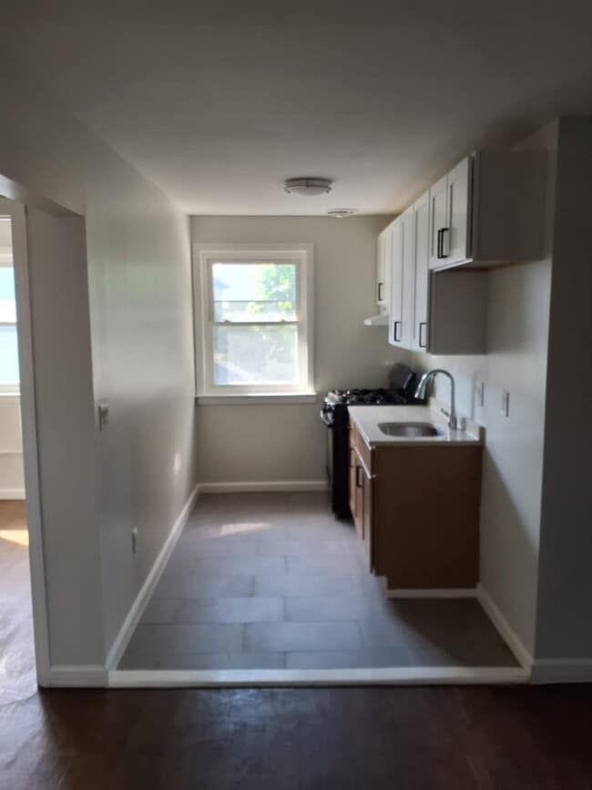 377 Clinton Pl Unit 3BR