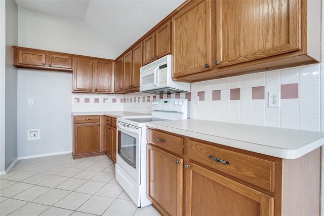 Photo - 10810 Camelot Dr