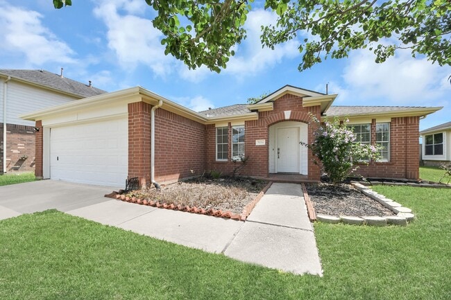 Building Photo - 5114 Santrey Dr