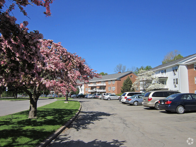 Building Photo - Landing Heights Rental