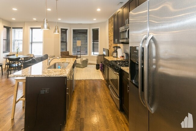 Photo - 1218 W Diversey Pky Unit #  02