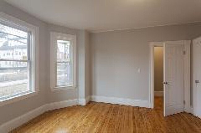 Photo - Somerville 5 bed 3 bath - 9/1