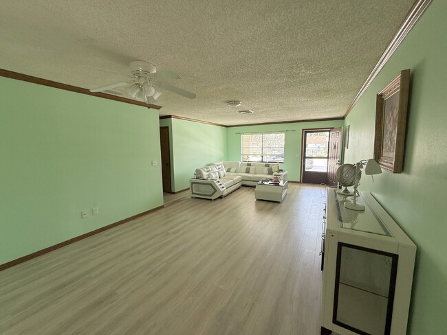 Photo - 6203 Emerson Dr
