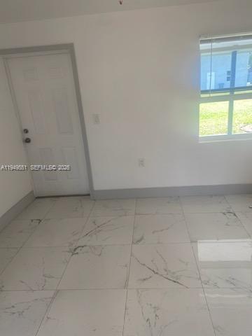 Building Photo - 6045 Buchanan St Unit 1